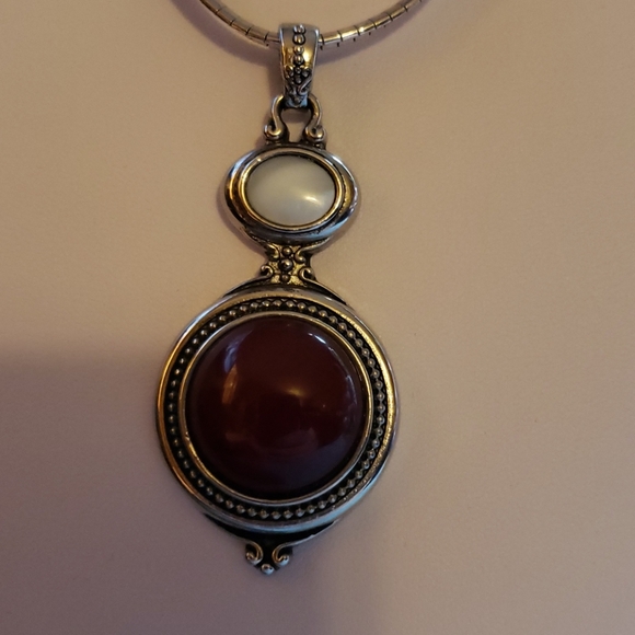 Necklace pendant, chain not included - Picture 2 of 2